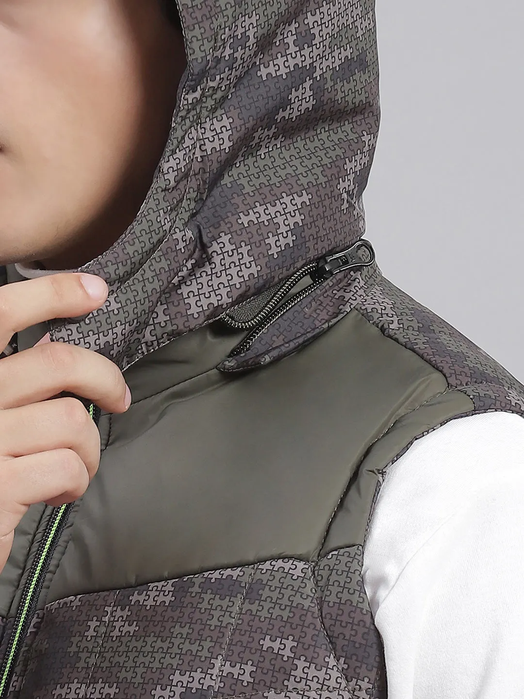 Men Grey Printed Hooded Sleeveless Jackets