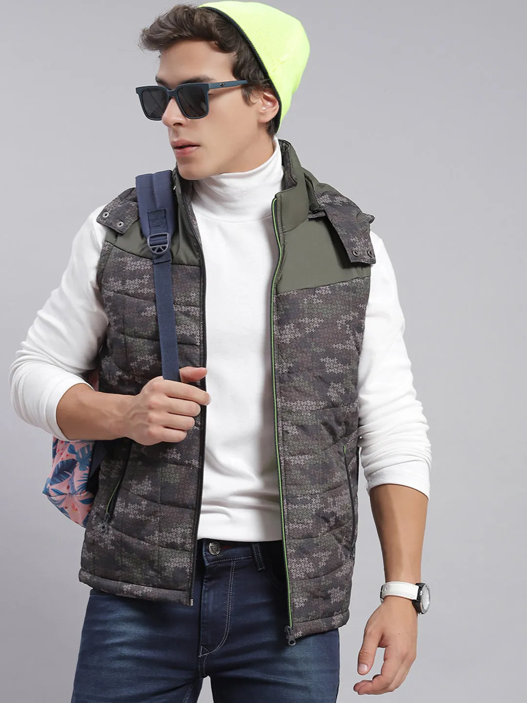 Men Grey Printed Hooded Sleeveless Jackets