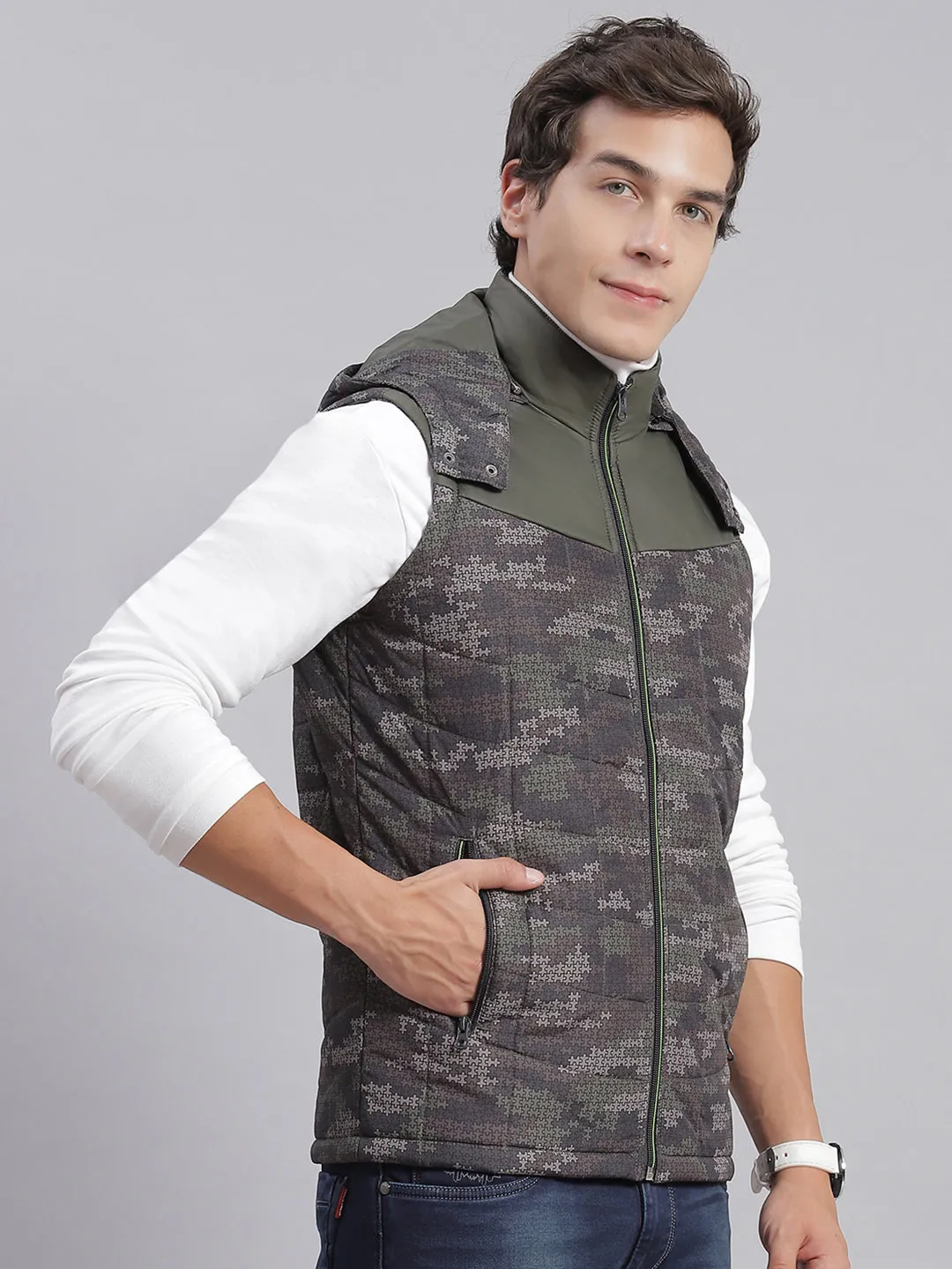 Men Grey Printed Hooded Sleeveless Jackets