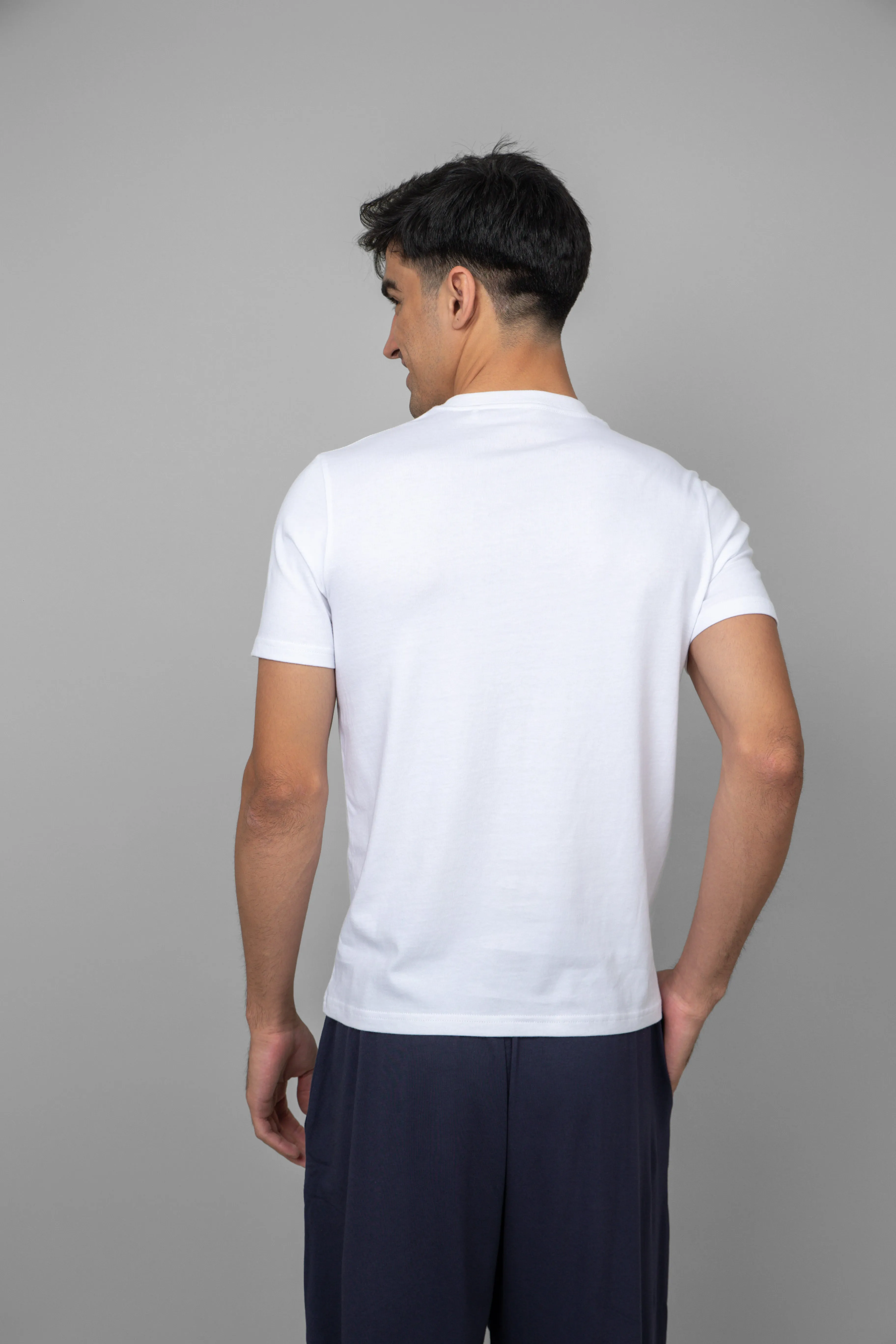 White Men's Essential T-shirt